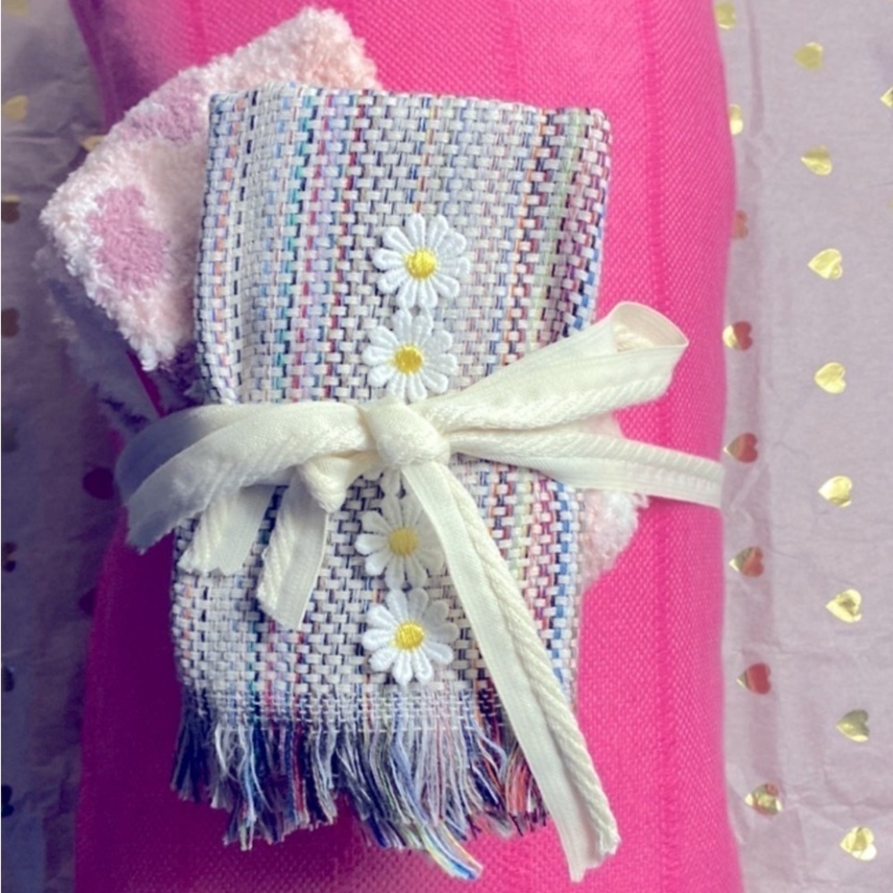 FREE Gift Wrap Rope Belt Hand Crafted Wrap Blanket Curtain Tapestry Tablecloth